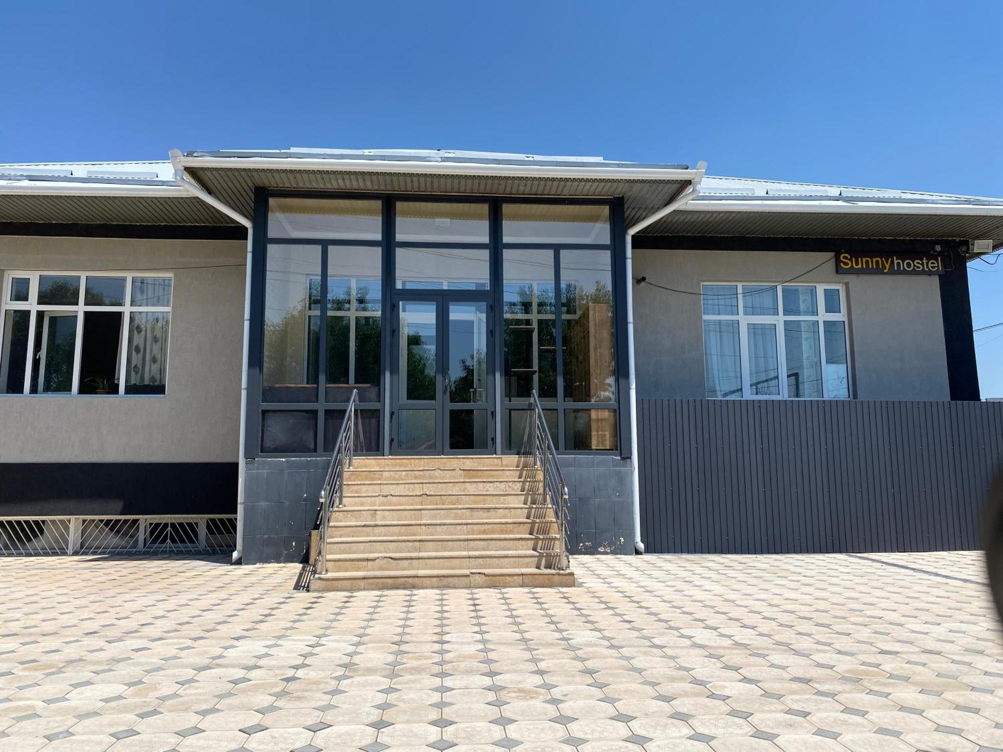 Sunny Hostel Osch Exterior foto